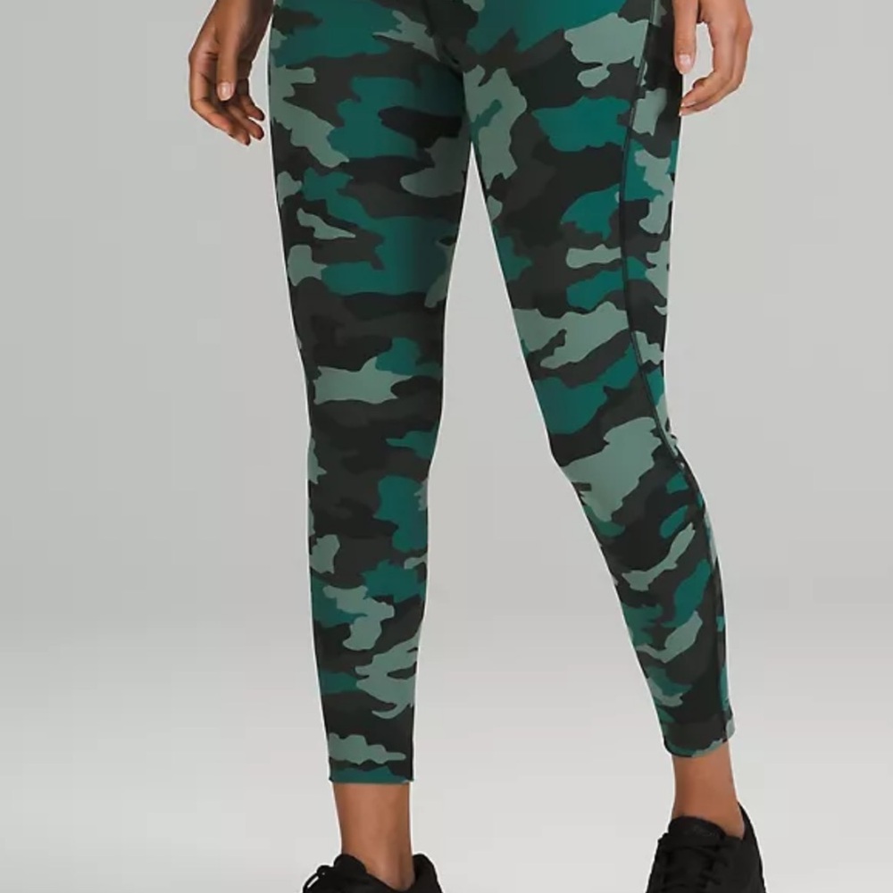 Lululemon Base Pace High-Rise Running
Tight 25"